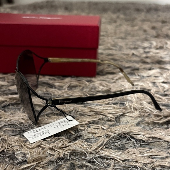 Salvatore Ferragamo Black Aviator Sunglasses main image 7